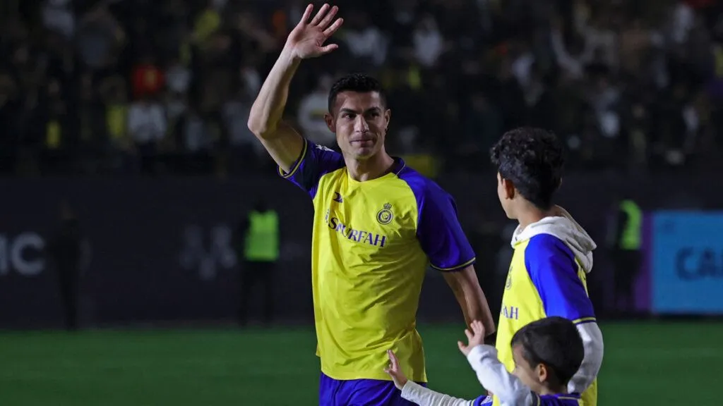 cristiano-ronaldo-al-nassr-presenatzione-1024x576