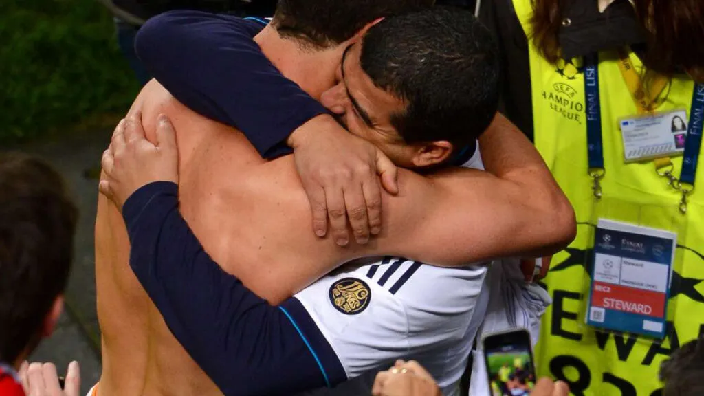 cristiano-ronaldo-e-il-fratello-1024x576