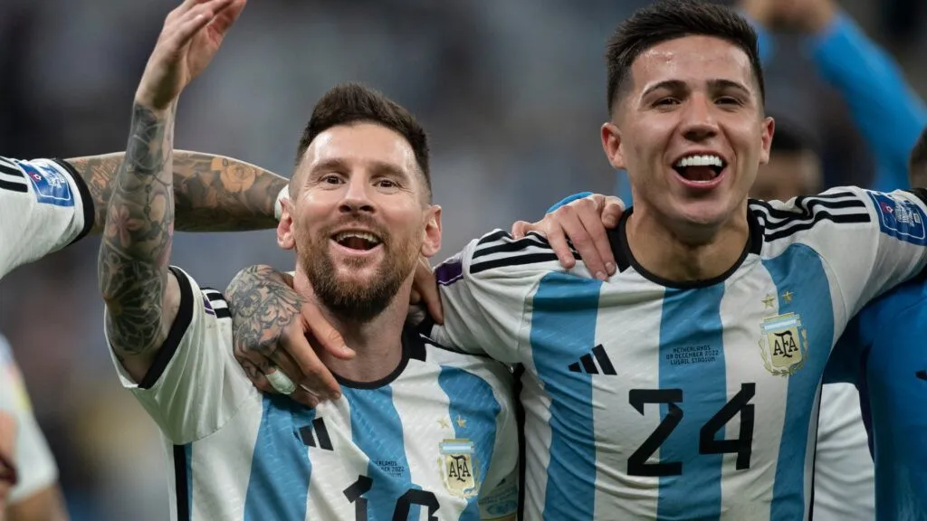 enzo-fernandez-messi-1024x576