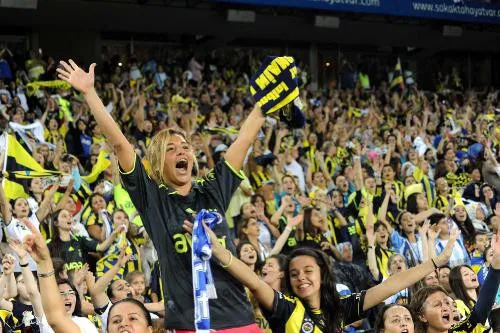 fenerbahcegirlsfans011-1