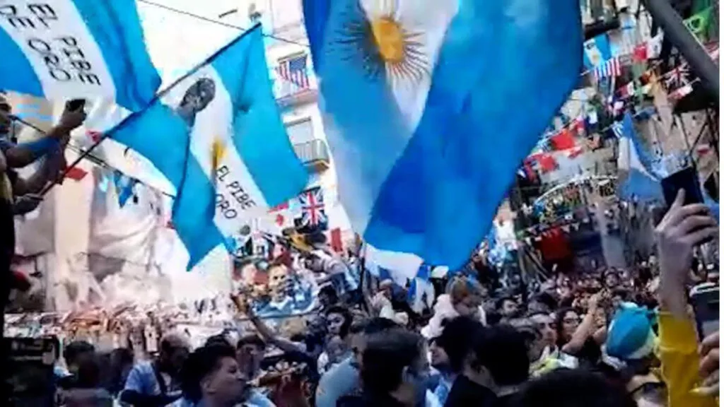 napoli-in-festa-per-la-vittoria-dellargentina-1-1024x576