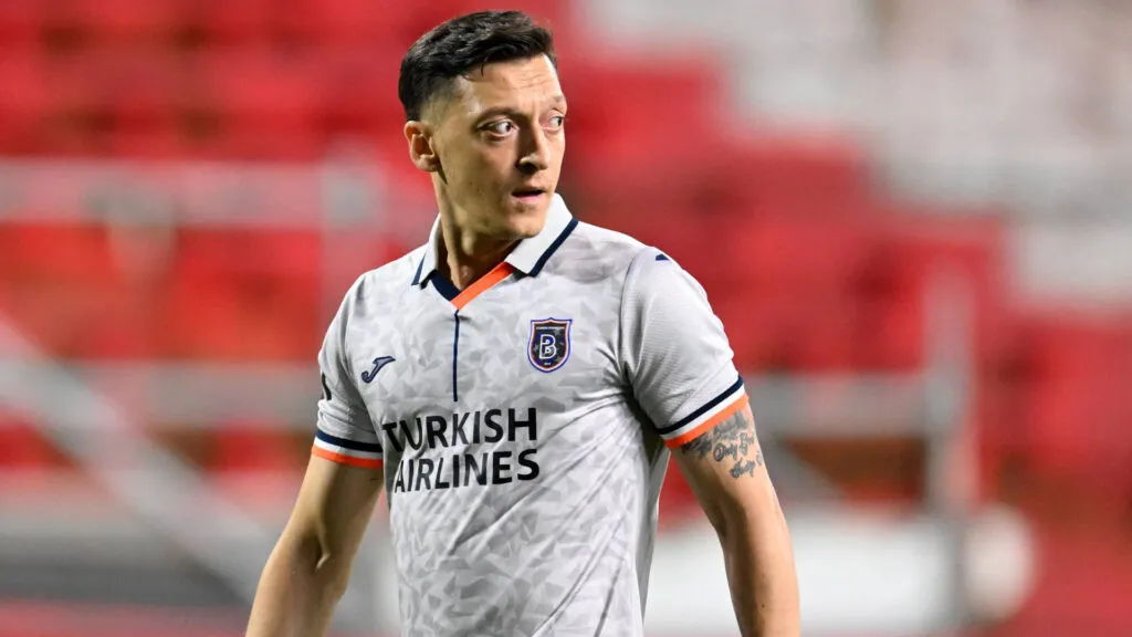 ozil-basaksehir-1024x576