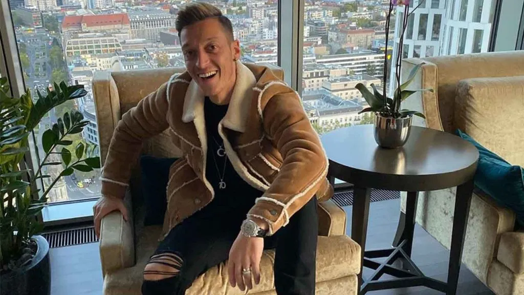 ozil-ping-pong-1024x576