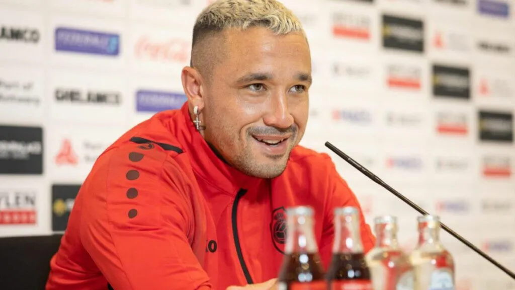 radja-nainggolan-conferenza-anversa-1024x576