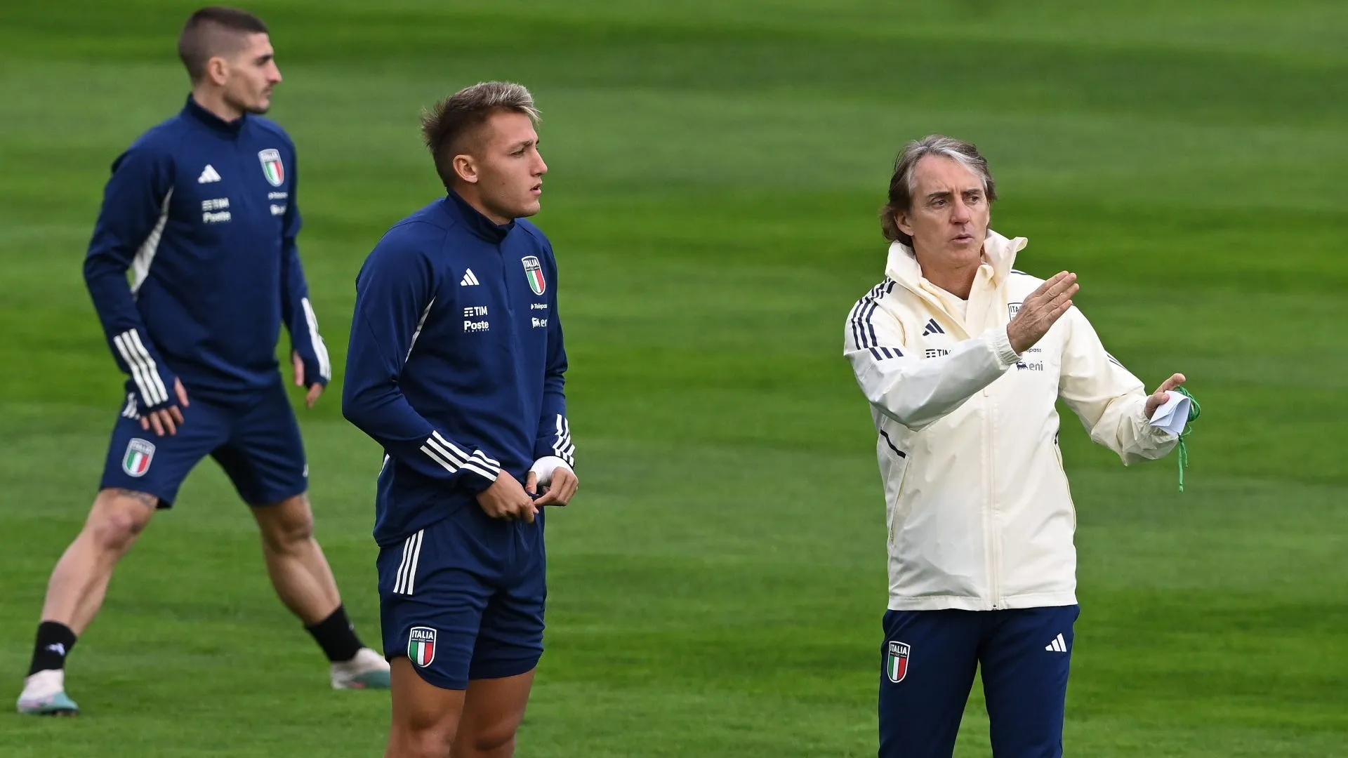 retegui_mancini_italy-1