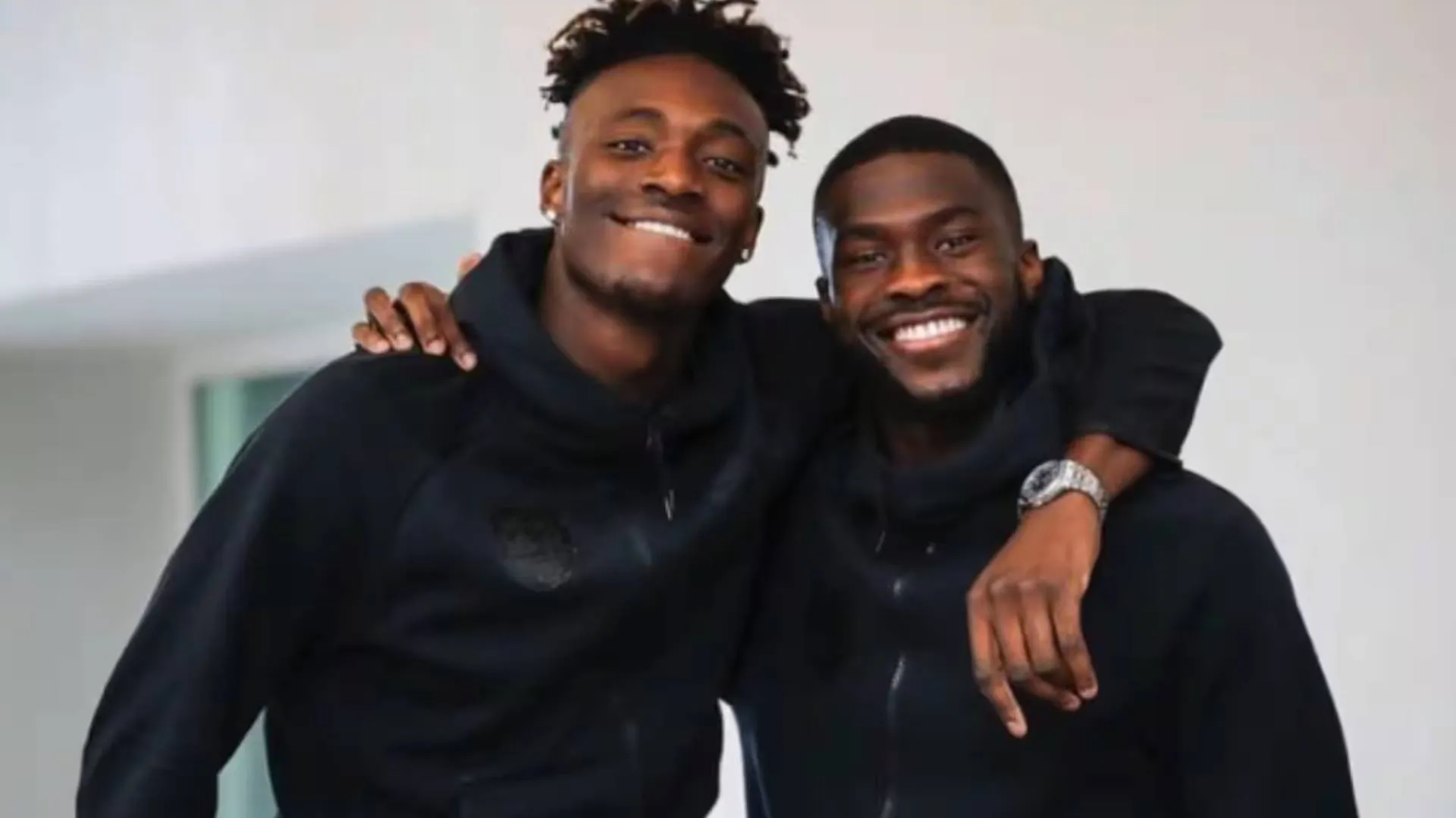 Tammy-Abraham-e-Fikayo-Tomori
